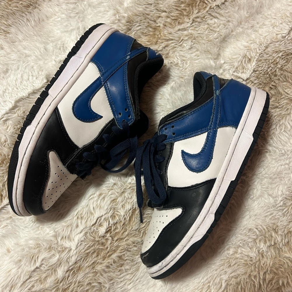 Nike Black and White Low-Top Sneakers - Picture 5 of 8
